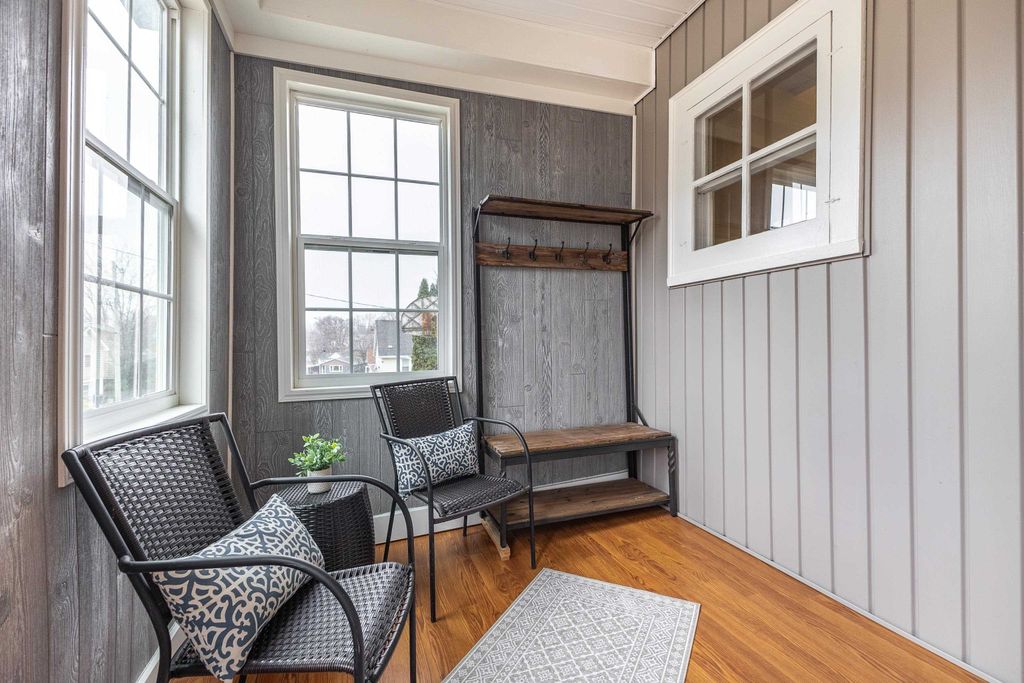 Photo of 2637 Nebraska Street, Dubuque, IA 52001 (MLS # 154132)