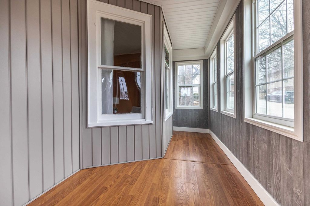 Photo of 2637 Nebraska Street, Dubuque, IA 52001 (MLS # 154132)