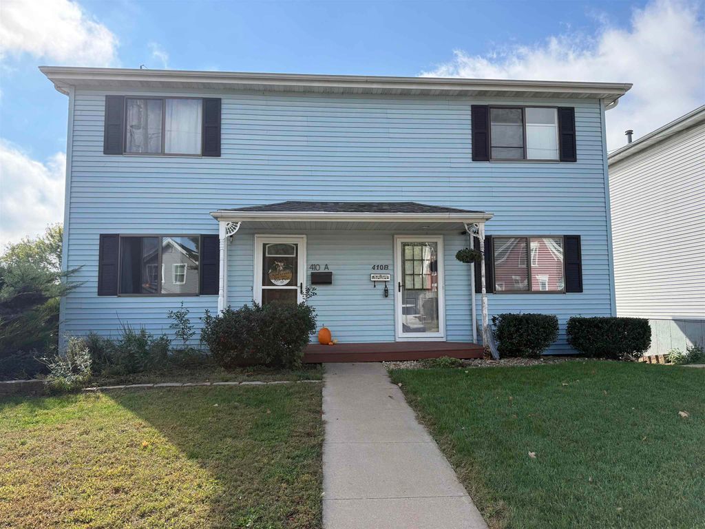 Photo of 410 Unit B Clarke Drive, Dubuque, IA 52001 (MLS # 153301)