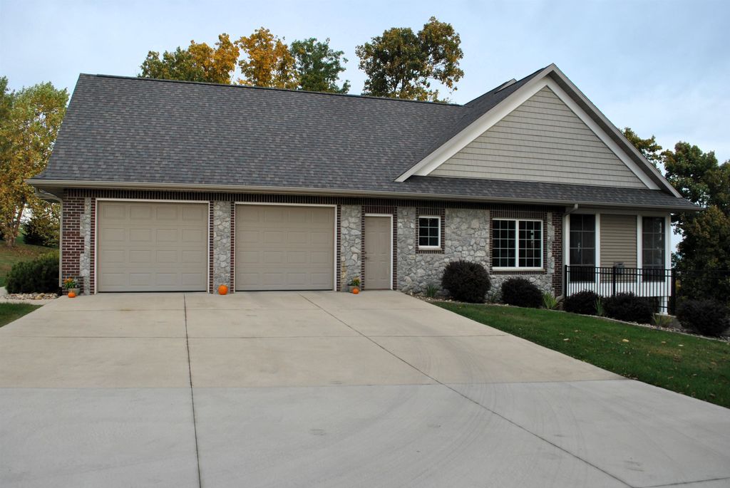 Photo of 358 Blue Heron Lane, Guttenberg, IA 52052 (MLS # 153311)