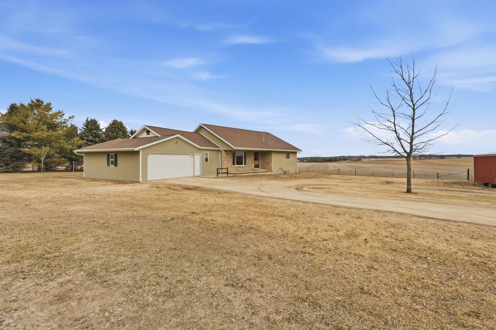 Photo of 2490 190th Avenue, Manchester, IA 52057 (MLS # 154013)