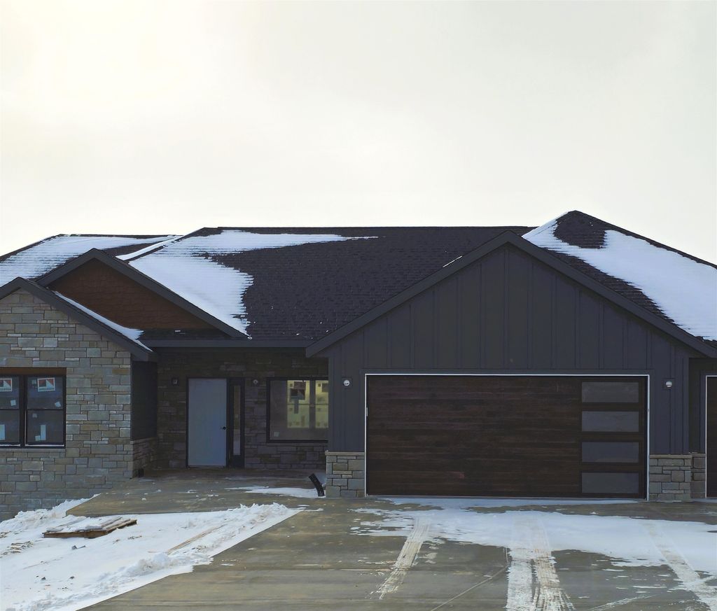 Photo of 14435 Mill Ridge Road, Dubuque, IA 52002 (MLS # 152891)