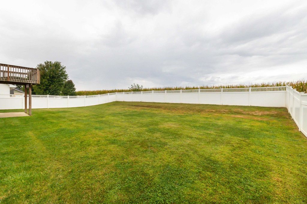Photo of 360 Shrewsbury Lane, Dubuque, IA 52003 (MLS # 153036)
