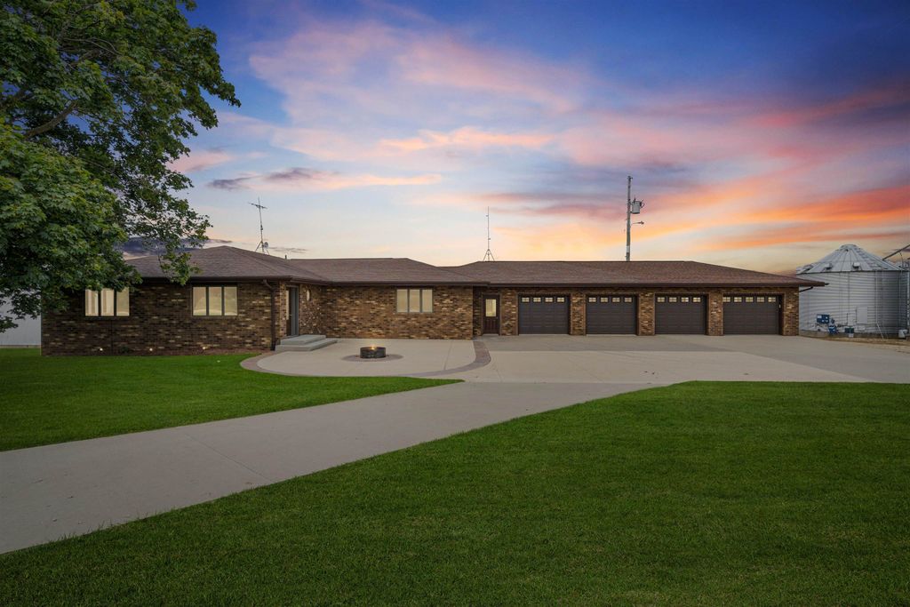 Photo of 1693 265th Avenue, Earlville, IA 52041 (MLS # 153691)