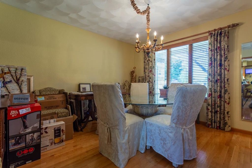 Photo of 743 Brookview Square, Dubuque, IA 52003 (MLS # 153370)