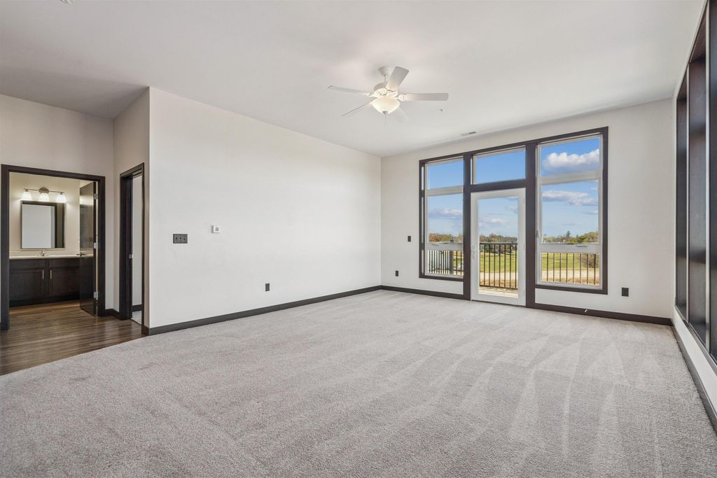 Photo of 120 Twin Steeples Circle NE #220 Cir, Dyersville, IA 52040 (MLS # 153853)