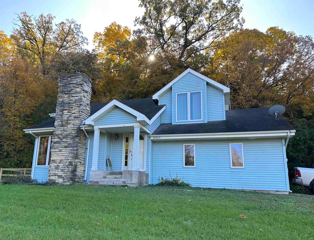 Photo of 8526 Settlers Lane, Dubuque, IA 52003 (MLS # 152844)