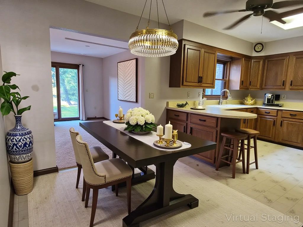 Photo of 1896 Floraview Drive, Dubuque, IA 52001 (MLS # 152960)