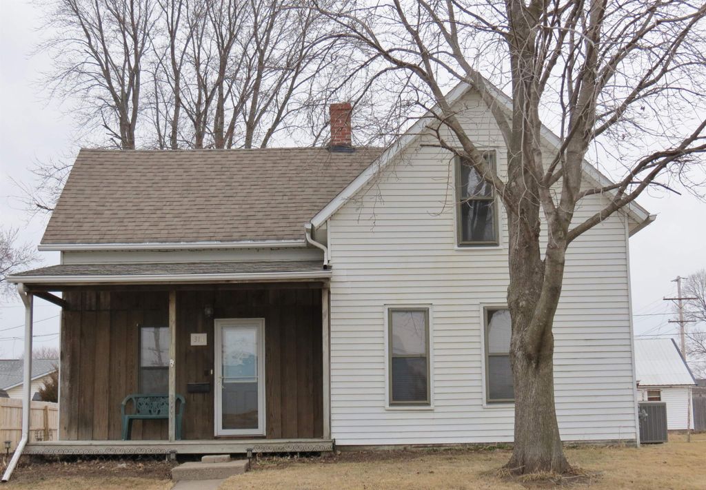 Photo of 314 N Otto Street, Maquoketa, IA 52060 (MLS # 154015)