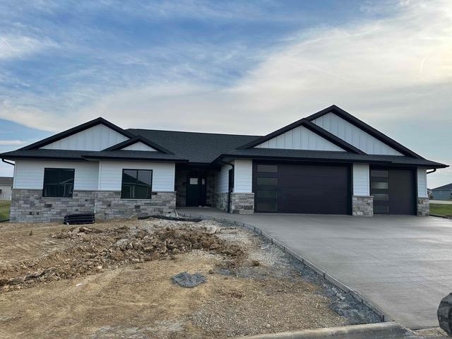 Photo 1 of 15 — 8202 Hugo Drive, Peosta, IA 52068