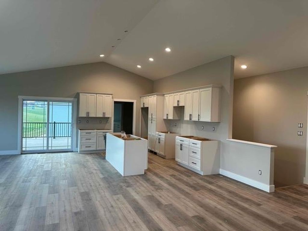 Photo of 8202 Hugo Drive, Peosta, IA 52068 (MLS # 153654)