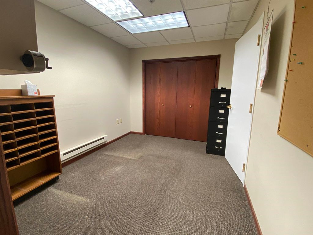 Photo of 300 Main Street #Suite 40, Dubuque, IA 52001 (MLS # 153289)