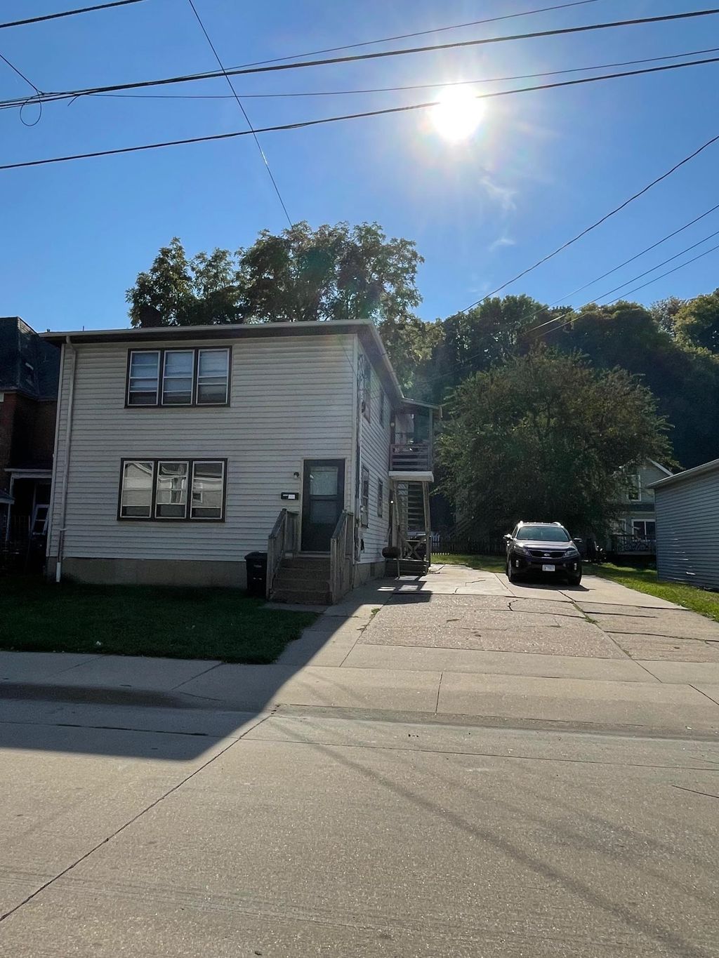 Photo of 2605 White Street, Dubuque, IA 52001 (MLS # 153044)