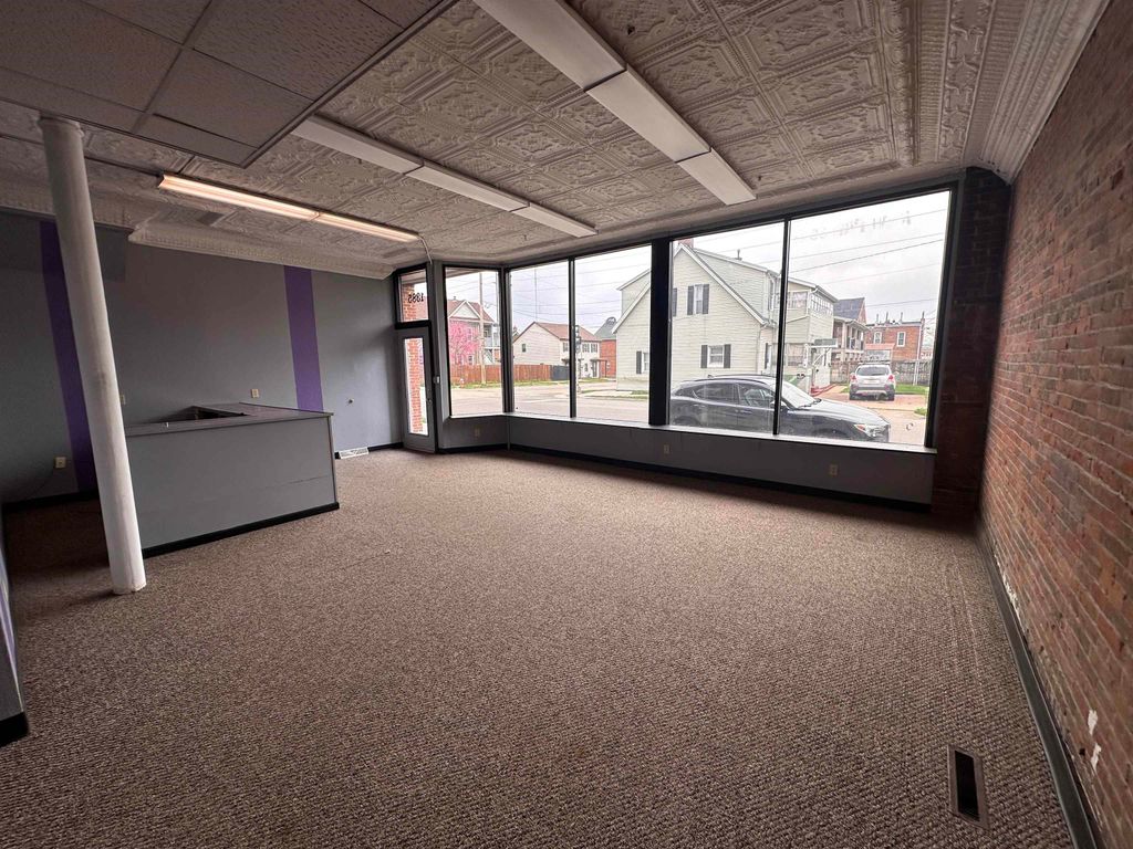 Photo of 1385 Jackson Street, Dubuque, IA 52001 (MLS # 153331)