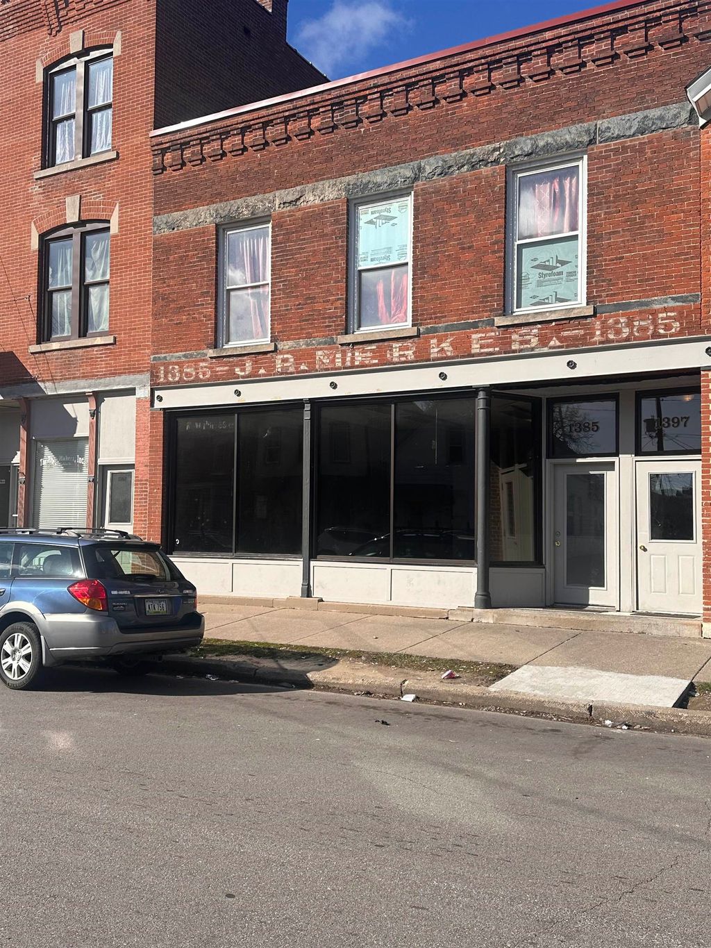 Photo of 1385 Jackson Street, Dubuque, IA 52001 (MLS # 153331)