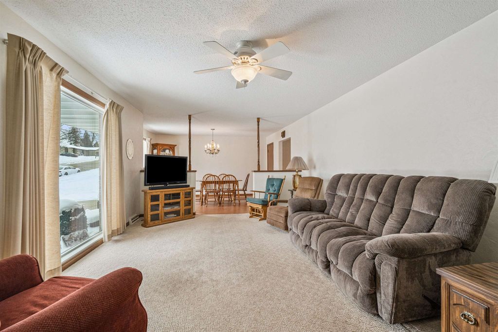 Photo of 1219 4th St SW St, Dyersville, IA 52040 (MLS # 153582)