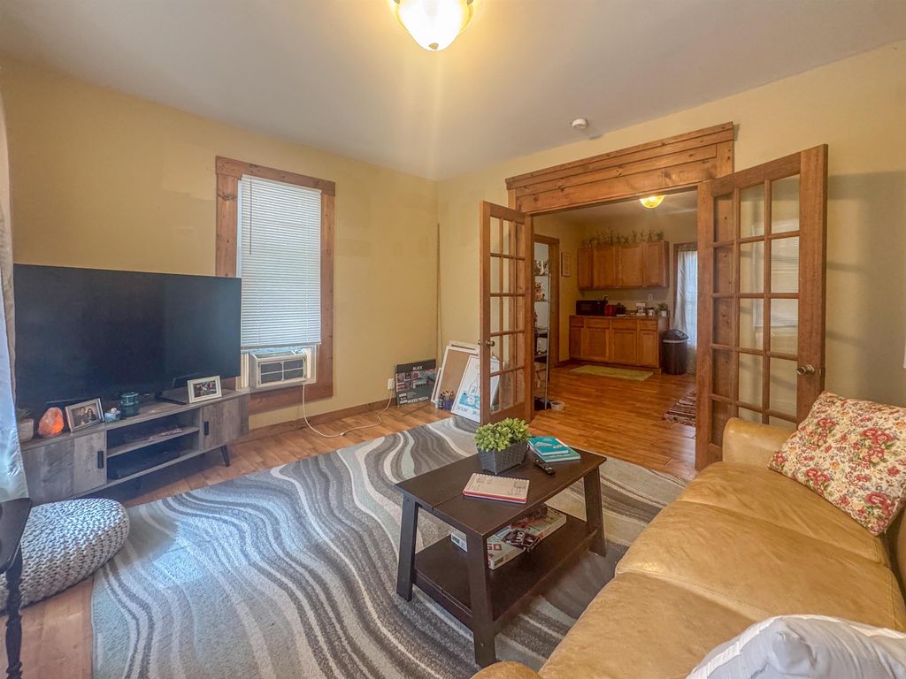 Photo of 609-617 Arlington Street, Dubuque, IA 52001 (MLS # 153333)
