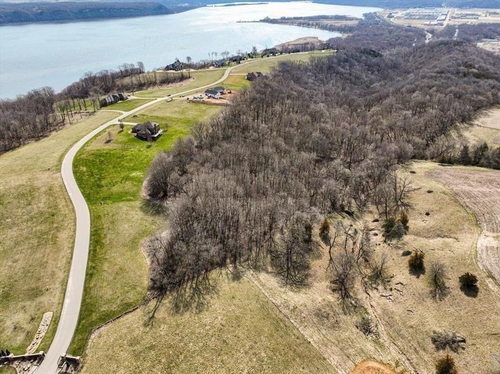 Photo of Lot 21 Heritage Ridge Estates, Dubuque, IA 52001 (MLS # 152787)