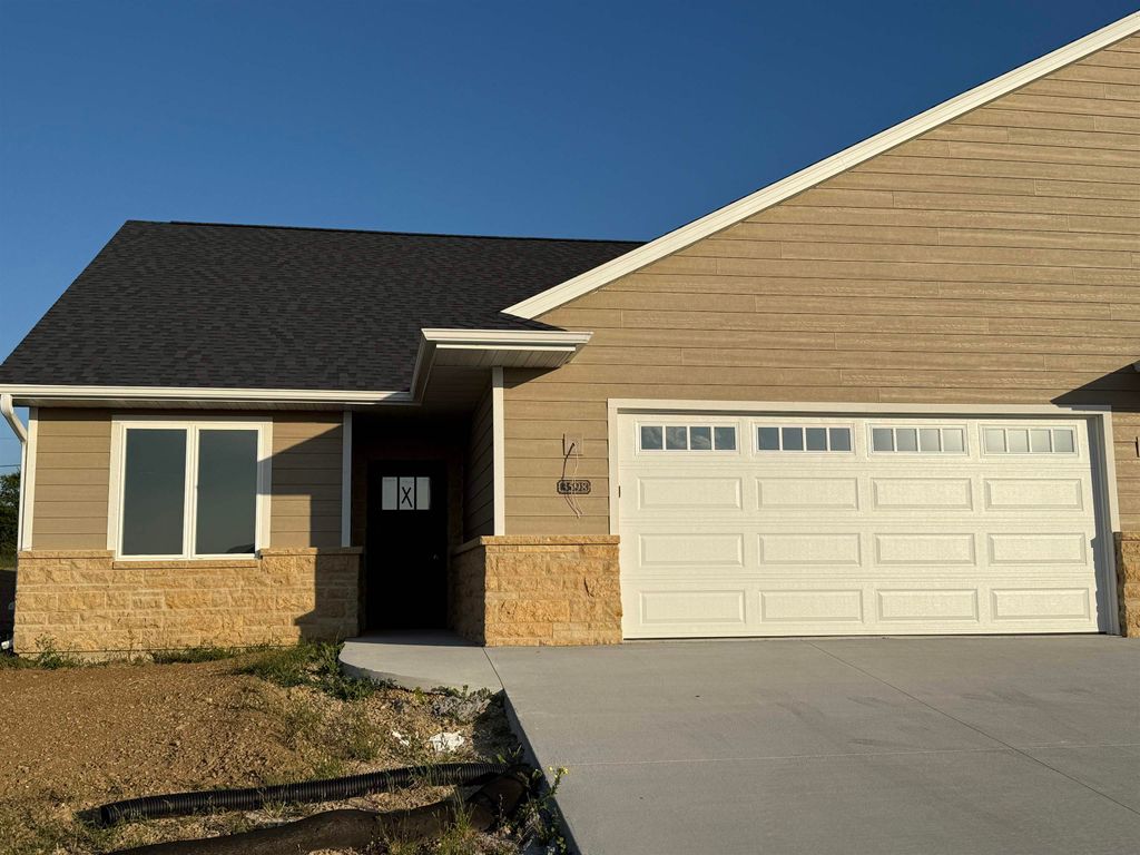 Photo of 3598 Wagon Wheel Lane, Dubuque, IA 52002 (MLS # 153093)