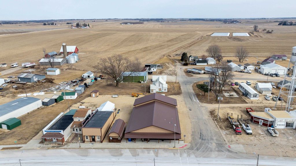 Photo of 110 S Main Street, Onslow, IA 52321 (MLS # 151355)