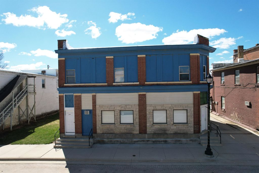 Photo of 221 Center Street, Elgin, IA 52141 (MLS # 153664)