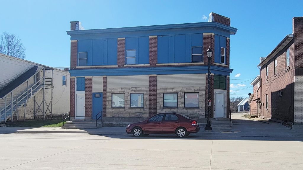 Photo of 221 Center Street, Elgin, IA 52141 (MLS # 153664)