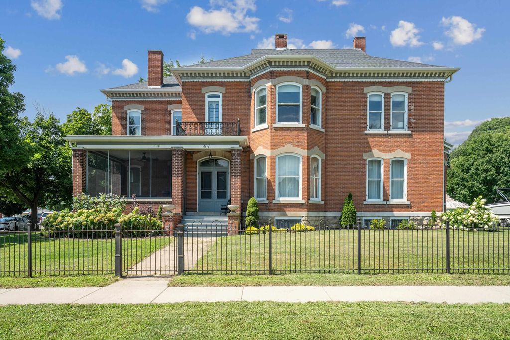 Photo of 401 Frederick Street, Cassville, WI 53806 (MLS # 152917)