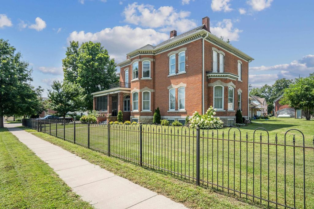 Photo of 401 Frederick Street, Cassville, WI 53806 (MLS # 152917)