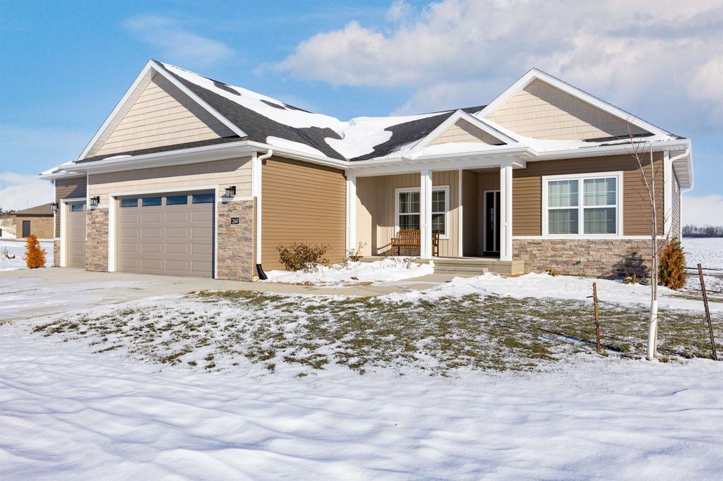 Photo of 260 NW Howard Avenue, Swisher, IA 52338 (MLS # 153598)
