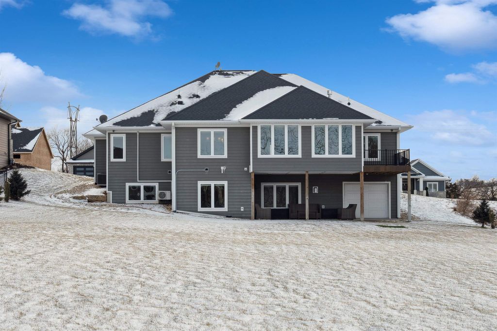 Photo of 2195 Creek Wood Drive, Dubuque, IA 52003 (MLS # 153777)