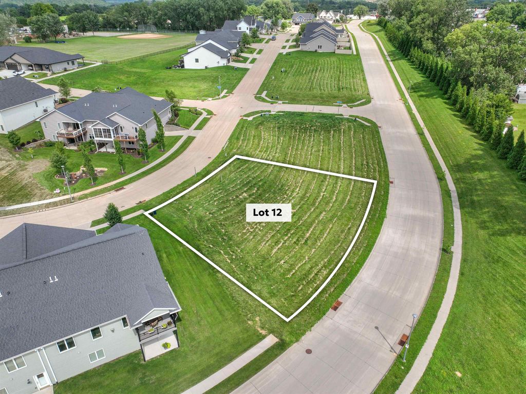 Photo of Lot 12 Autumn Ridge Lane, Dubuque, IA 52003 (MLS # 152557)