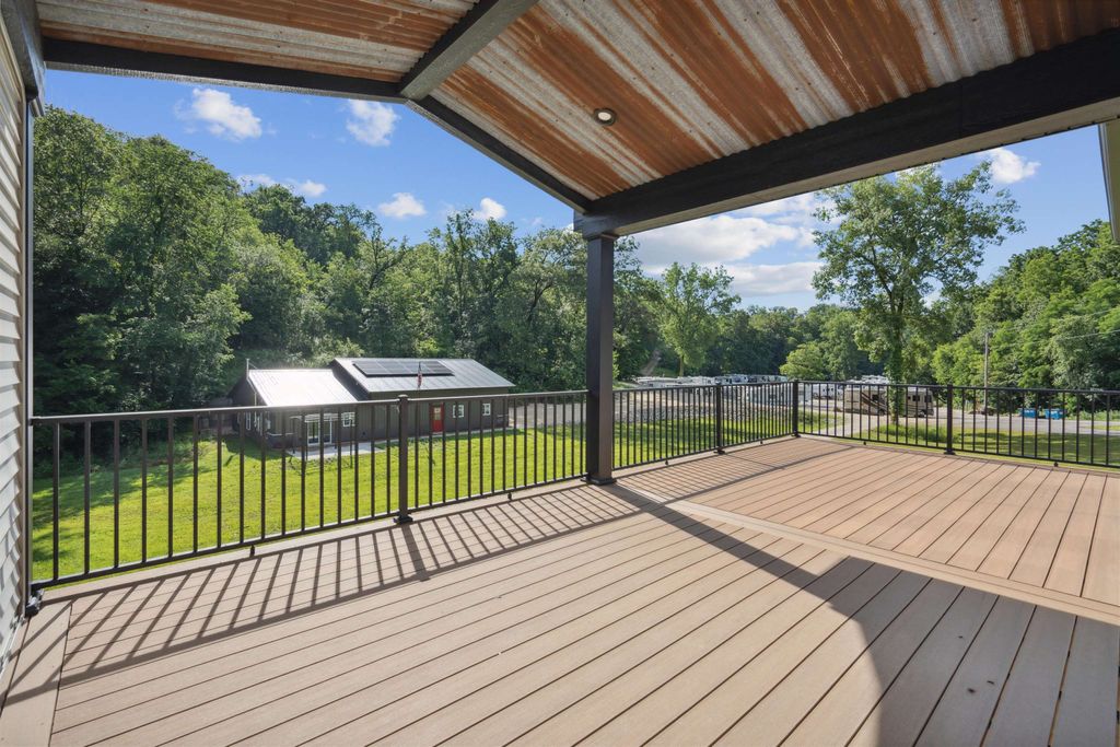 Photo of 22239 255th Street, Delhi, IA 52223 (MLS # 153979)