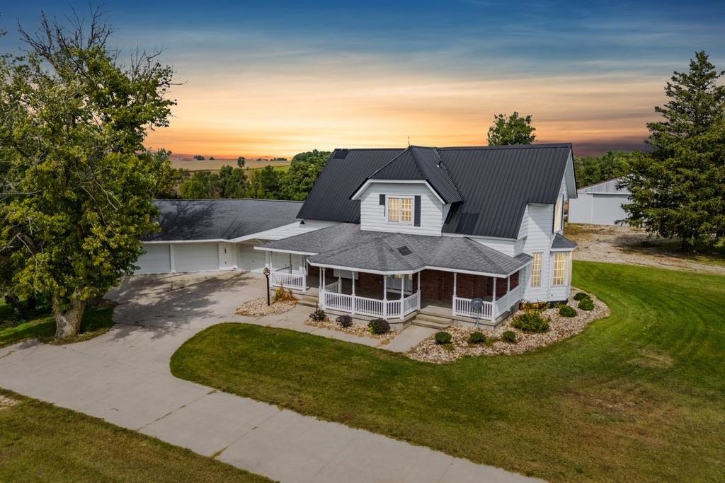 Photo of 1911 Honey Creek Rd. Rd, Manchester, IA 52057 (MLS # 153169)