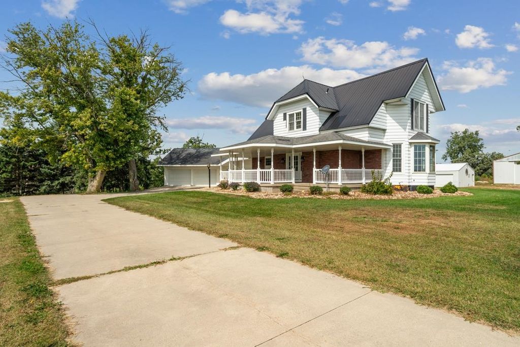 Photo of 1911 Honey Creek Rd. Rd, Manchester, IA 52057 (MLS # 153169)