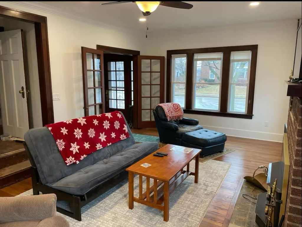 Photo of 1398 Alta Vista Street, Dubuque, IA 52001 (MLS # 151663)