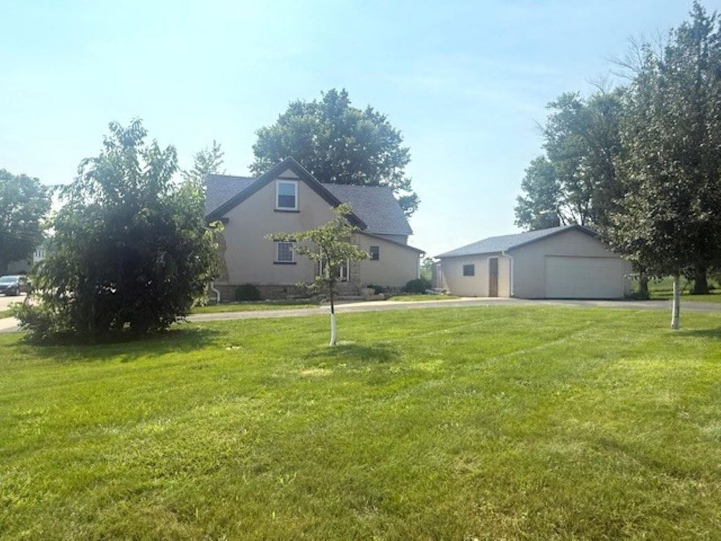 Photo of 1203 State Street, Bellevue, IA 52031 (MLS # 152652)