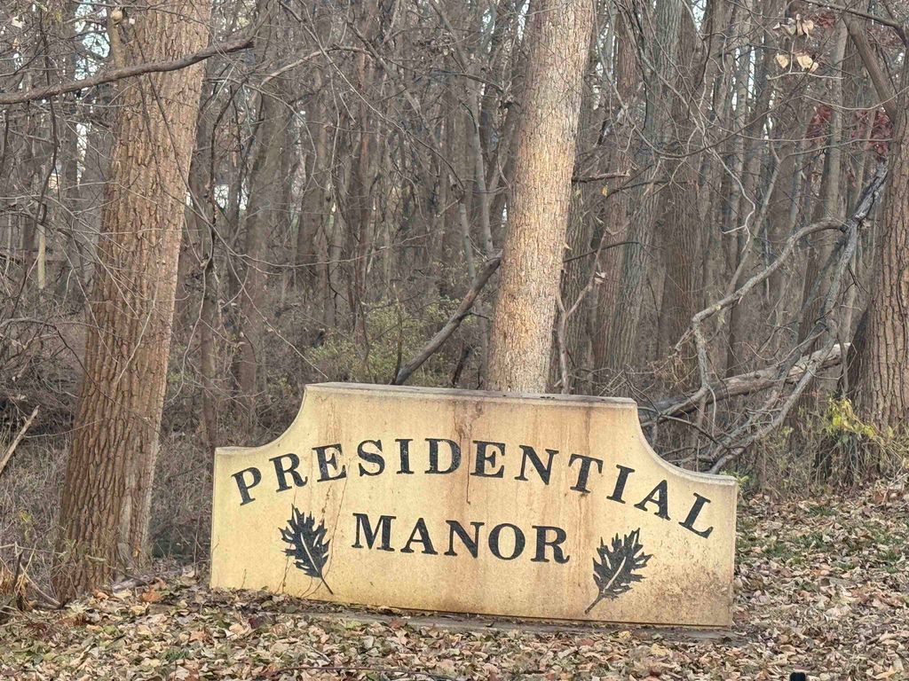 Photo of 71 Ford Drive #Presidential Acres, East Dubuque, IL 61025 (MLS # 152381)