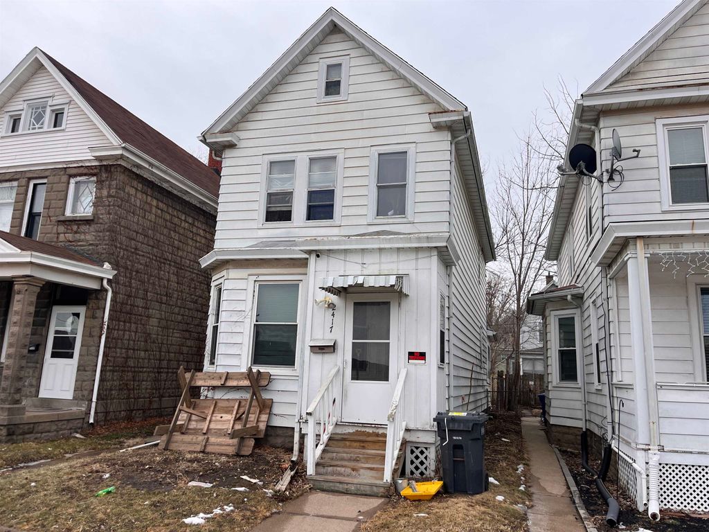 Photo of 2417 Jackson Street, Dubuque, IA 52001 (MLS # 154048)