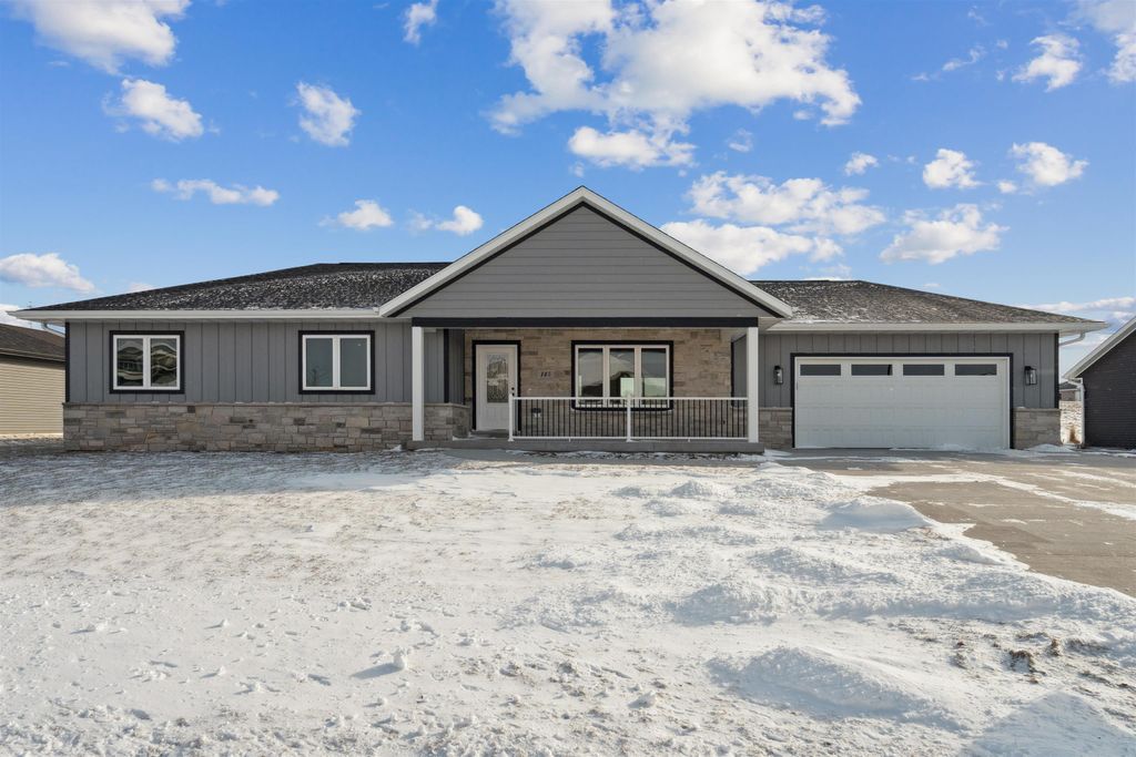 Photo of 145 SE Mulberry Drive, Cascade, IA 52033 (MLS # 153794)