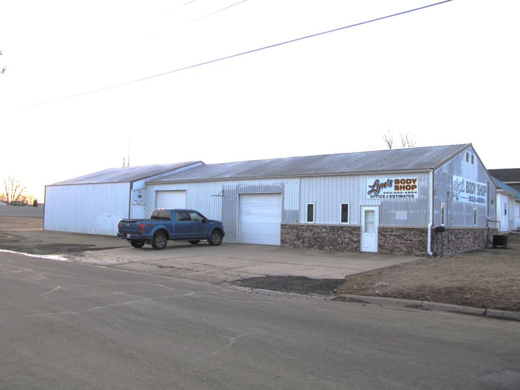 Photo of 401 E Grove Street, Maquoketa, IA 52060 (MLS # 151468)