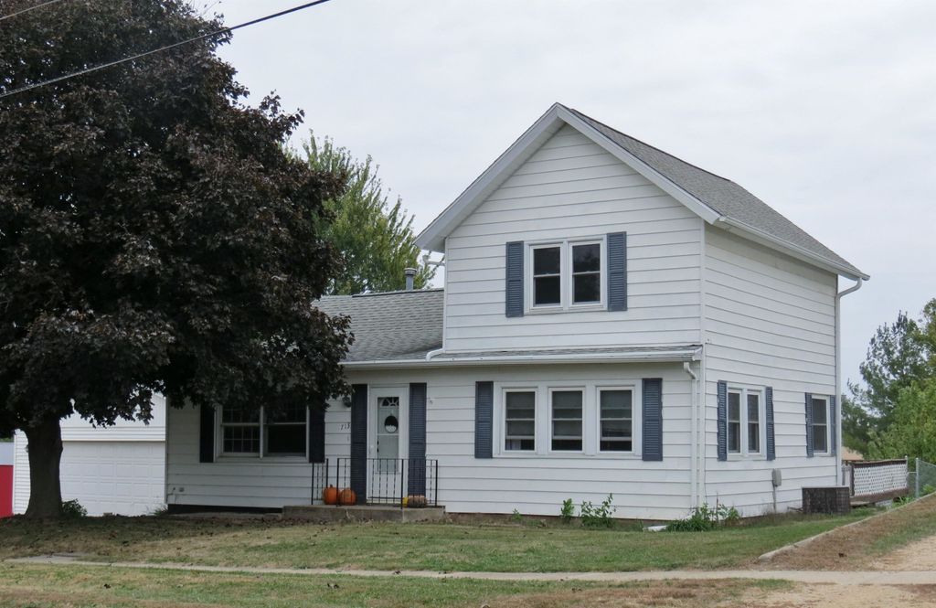 Photo of 713 S Main Street, Delmar, IA 52037 (MLS # 153251)