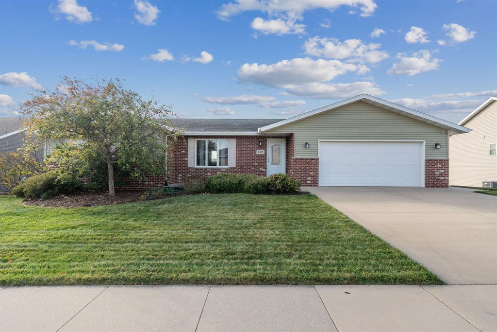 Photo of 622 Meadowland Court, Epworth, IA 52045 (MLS # 153322)