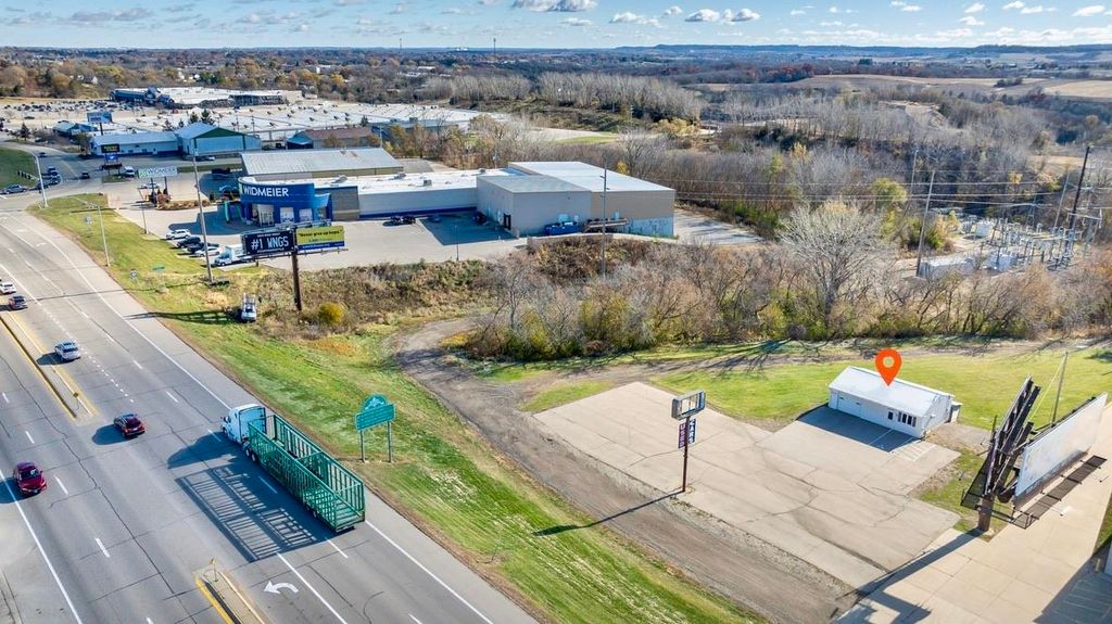 Photo of 4400 Dodge Street, Dubuque, IA 52003 (MLS # 153475)