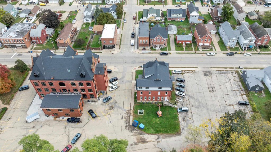 Photo of 2901 Central Avenue, Dubuque, IA 52001 (MLS # 153344)