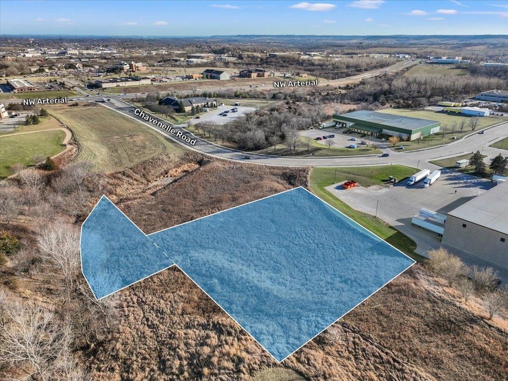 Photo of 0 Chavenelle Road, Dubuque, IA 52002 (MLS # 150985)