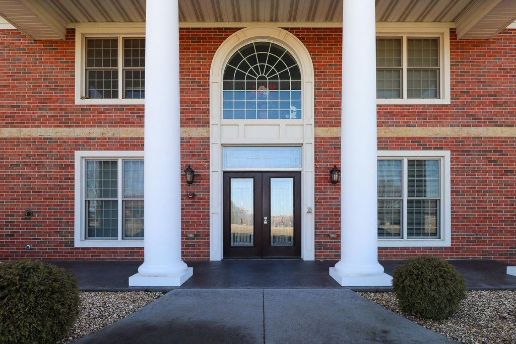 Photo of 7797 Belo Drive #Unit 3, Peosta, IA 52068 (MLS # 154192)