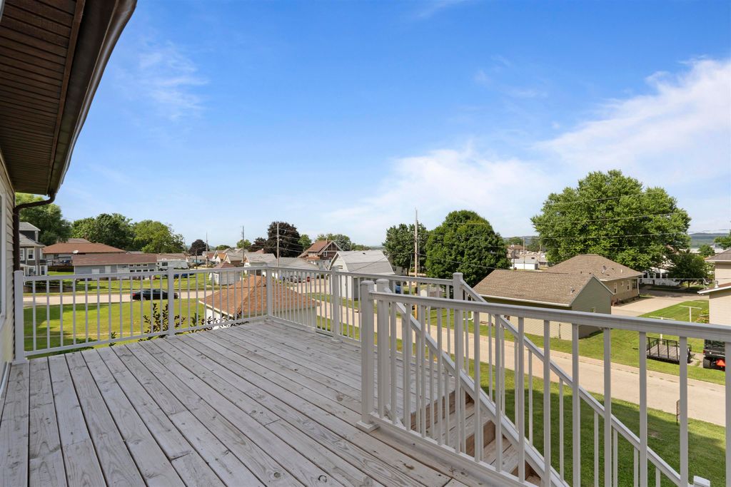 Photo of 903 Stone Street, Bellevue, IA 52031 (MLS # 152971)