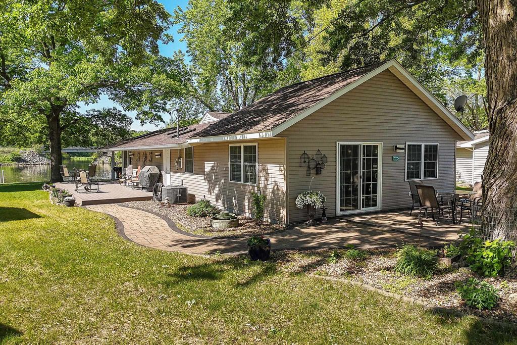 Photo of 26347 212th Avenue, Delhi, IA 52223 (MLS # 152220)
