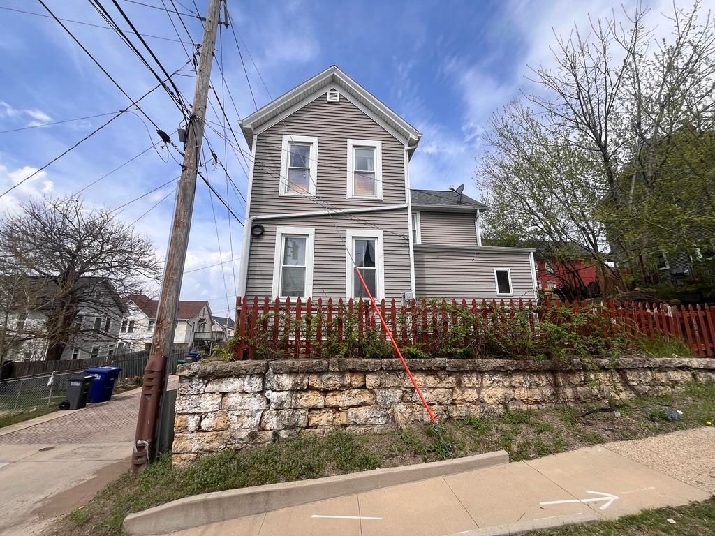 Photo of Dubuque, IA 52002 (MLS # 154408)