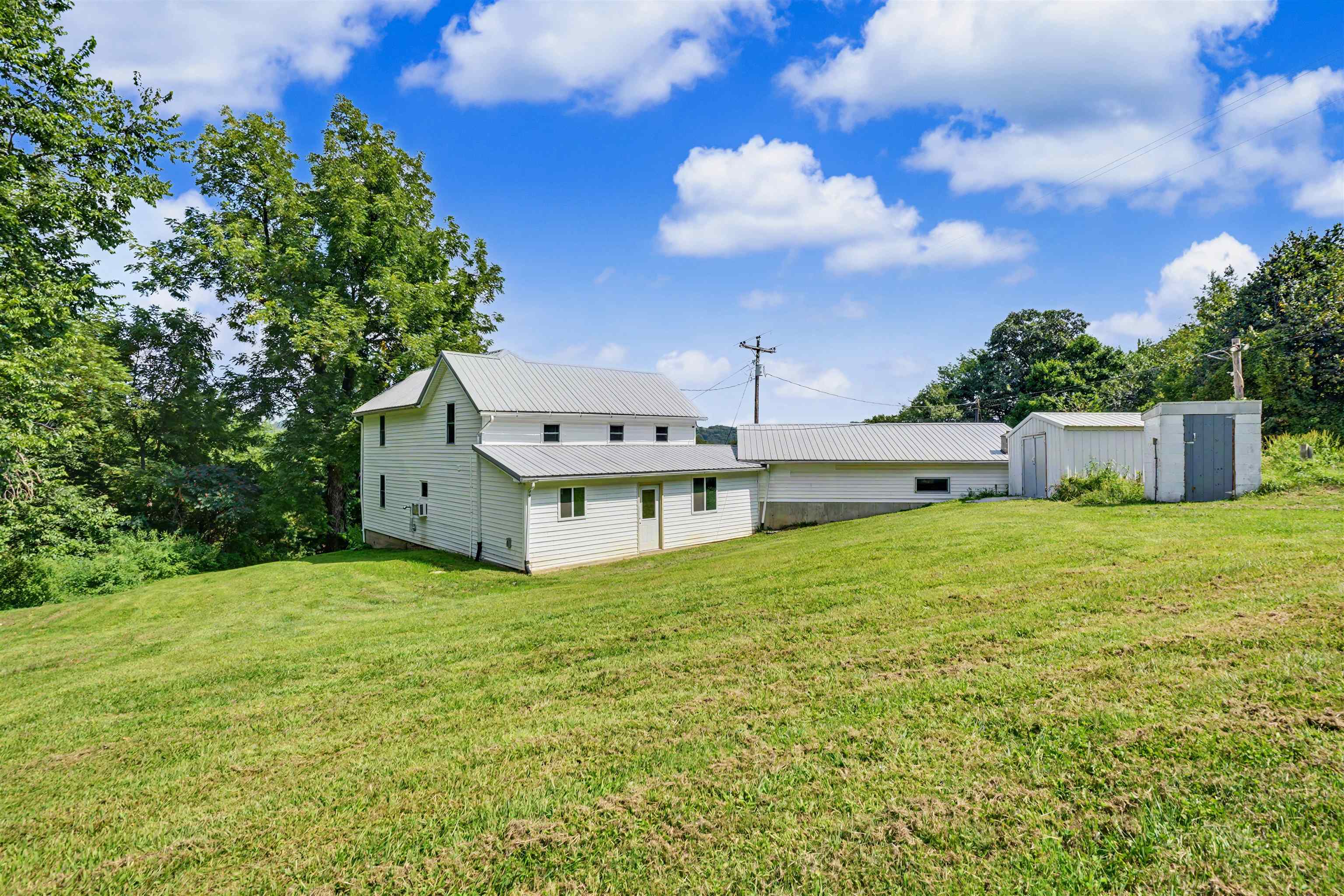 3161 Lynx Avenue - Photo 2